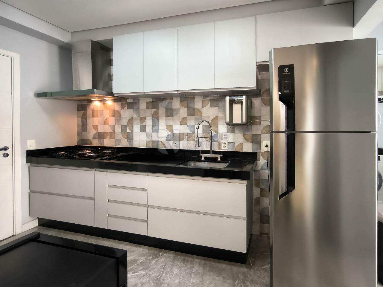 Apartamento à venda no bairro Jardim Aquárius: COZINHA