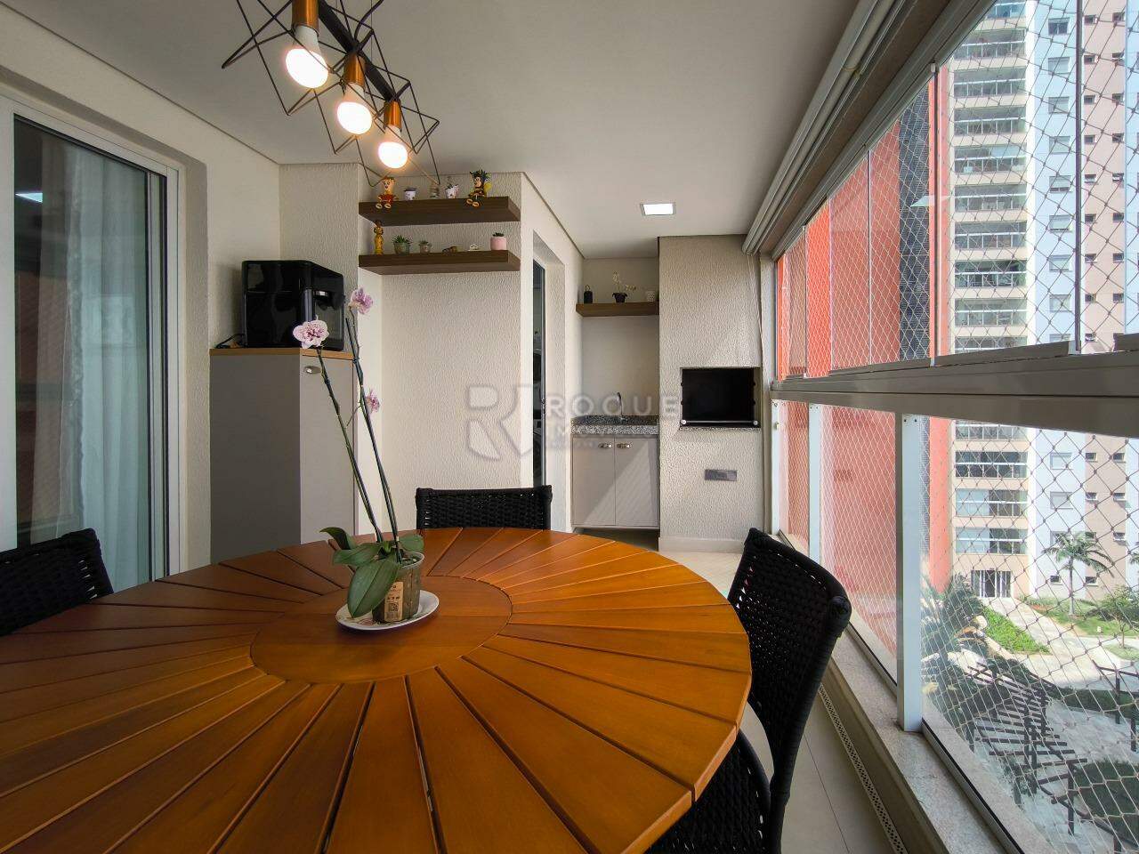 Apartamento à venda no bairro Jardim Aquárius: SACADA GOURMET