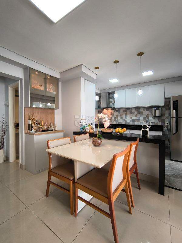Apartamento à venda no bairro Jardim Aquárius: SALA DE JANTAR