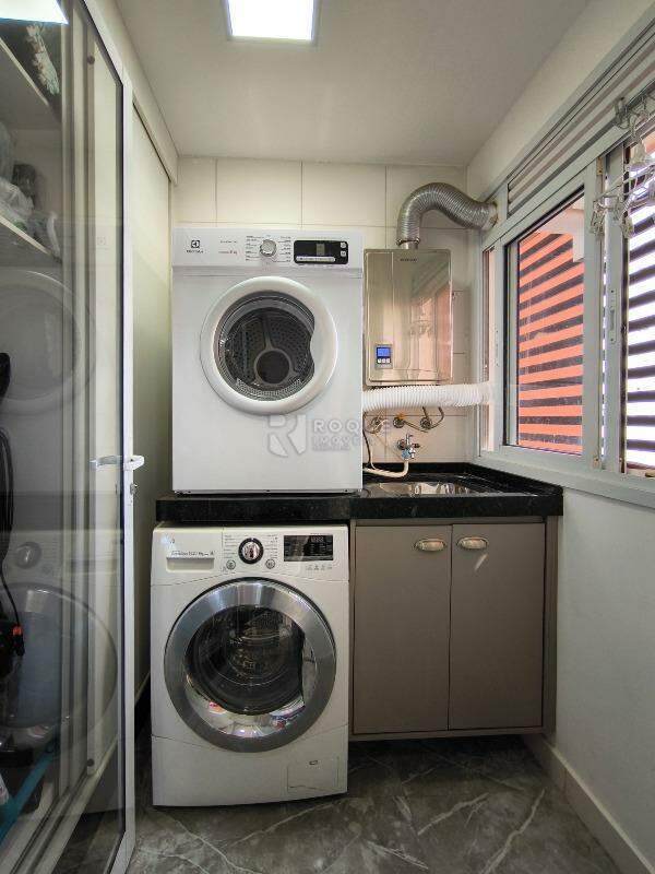 Apartamento à venda no bairro Jardim Aquárius: LAVANDERIA