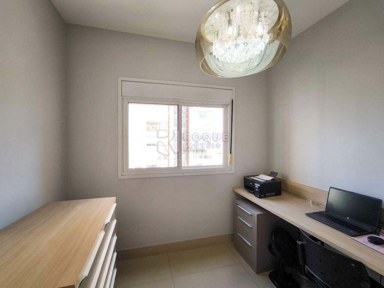 Apartamento à venda no bairro Jardim Aquárius: DORMITÓRIO