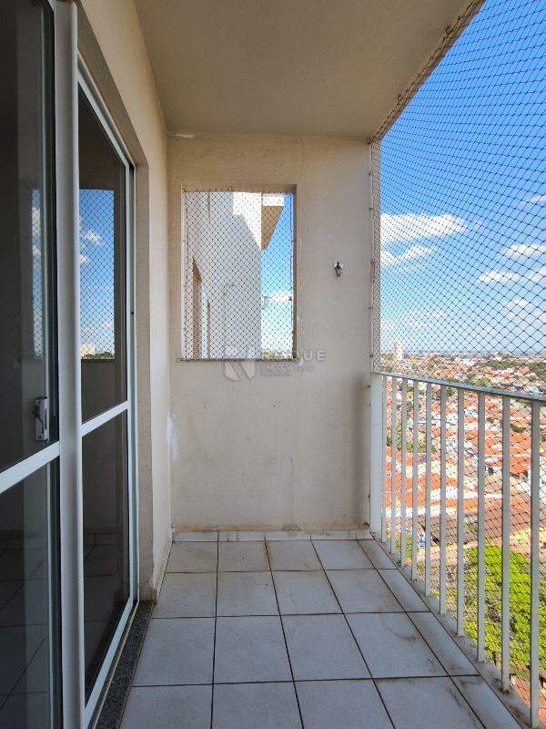 Apartamento à venda no bairro Jardim Esmeralda: SACADA