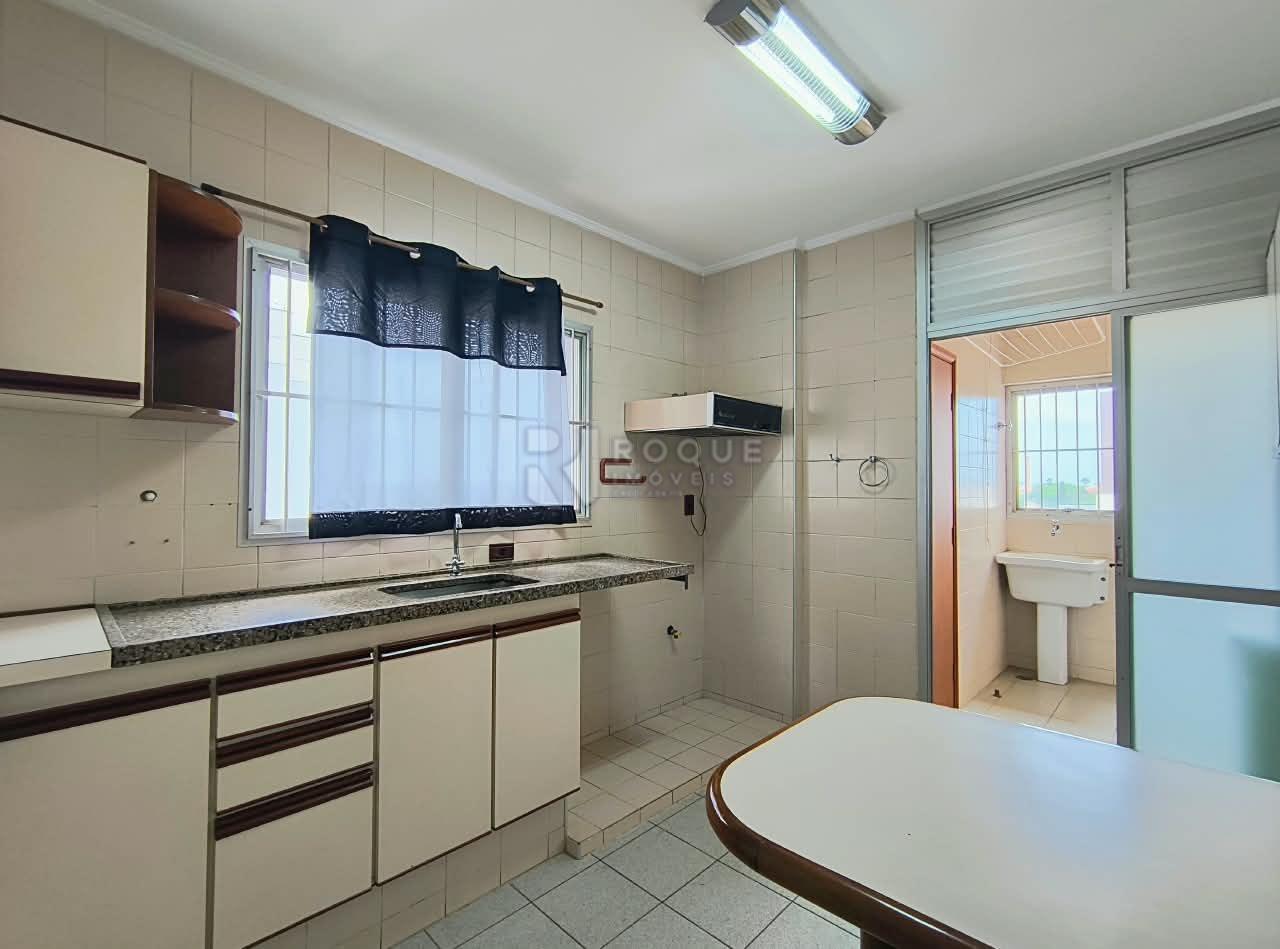 Apartamento para aluguel no bairro Centro: Cozinha 