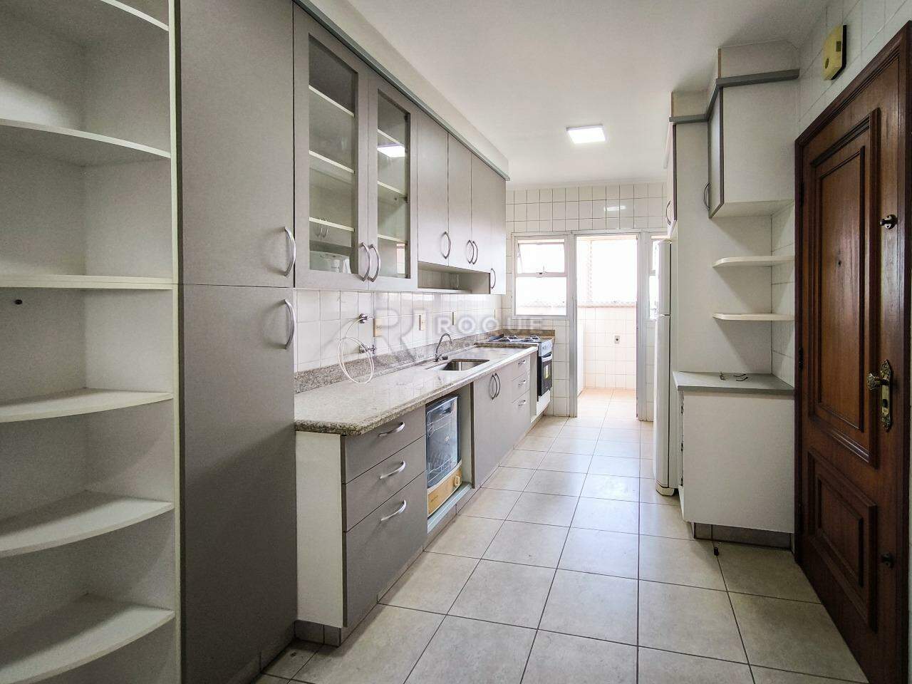 Apartamento à venda no bairro Centro: COZINHA