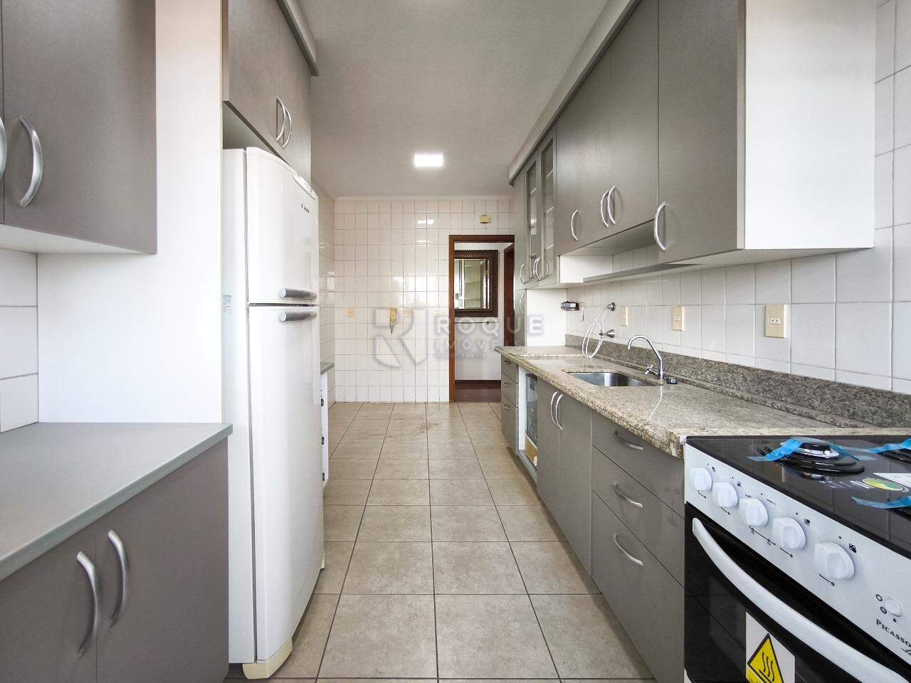 Apartamento à venda no bairro Centro: COZINHA