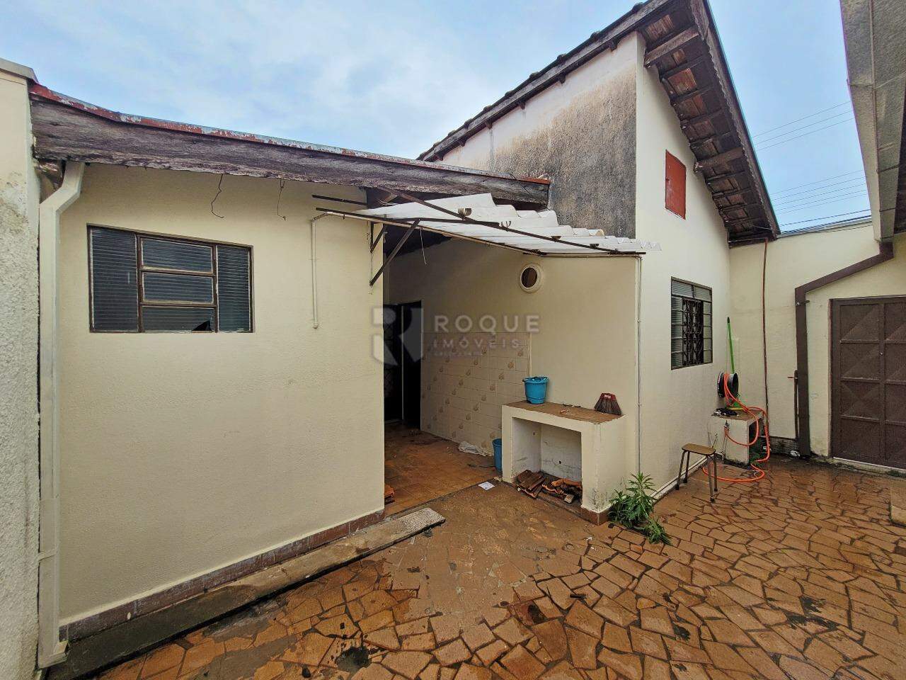 Casa Residencial para aluguel no bairro Cidade Jardim: Fundos