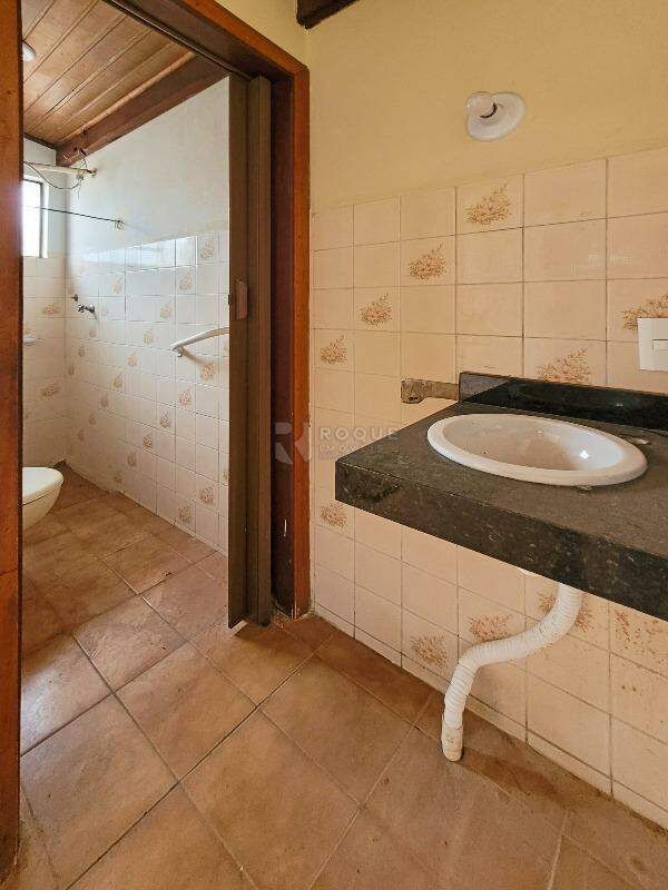 Casa Residencial para aluguel no bairro Cidade Jardim: Wc área de serviços
