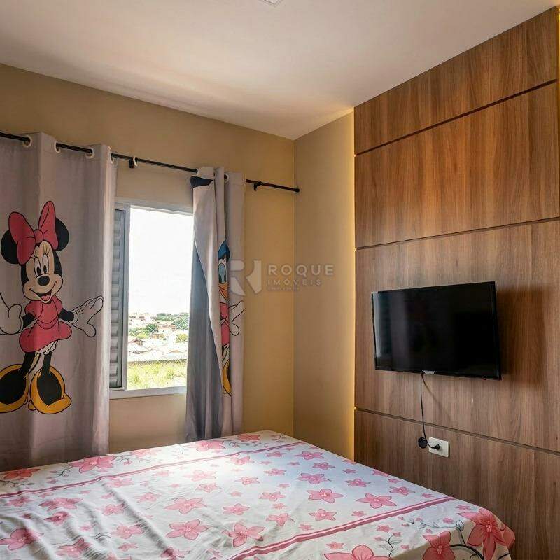Apartamento à venda no bairro Chácaras Antonieta: DORMITÓRIO 1
