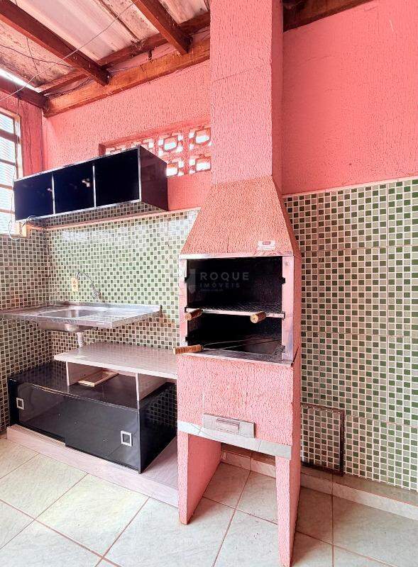Casa Residencial para aluguel no bairro Jardim Ouro Verde: Churrasqueira