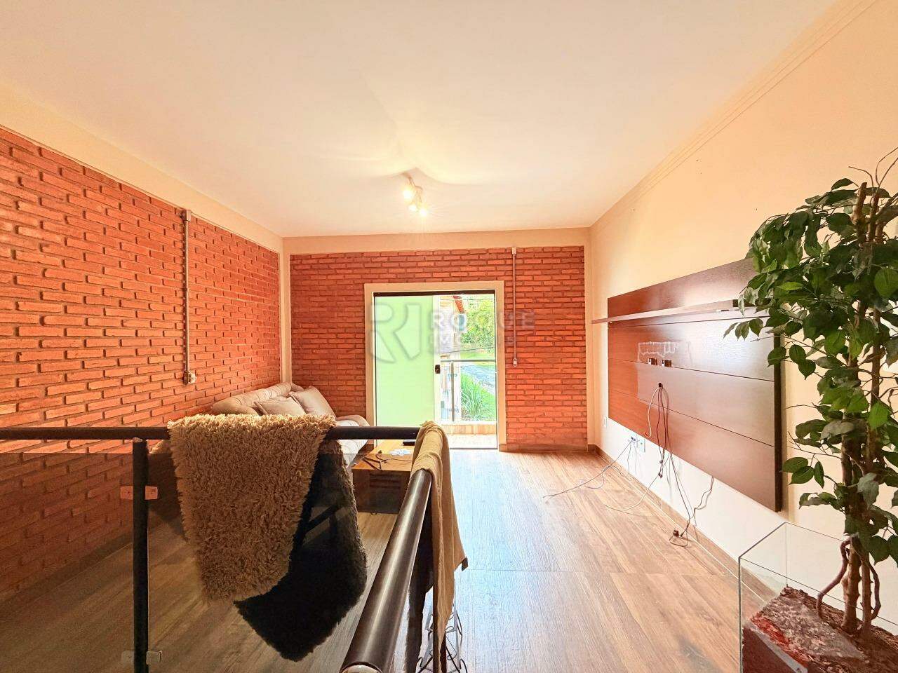 Casa em condomínio para aluguel no bairro Jardim Nova Limeira: Sala