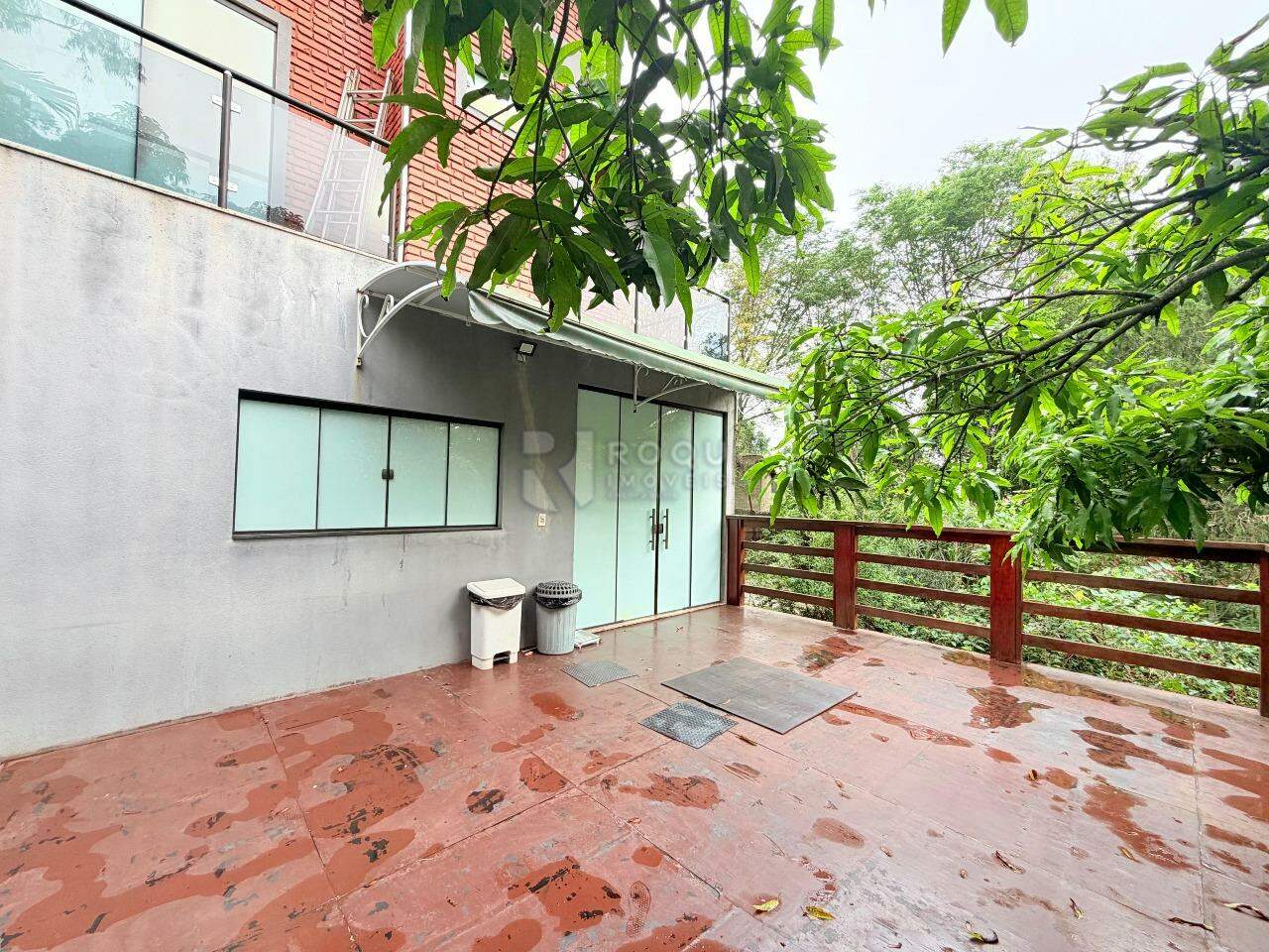 Casa em condomínio para aluguel no bairro Jardim Nova Limeira: Quintal