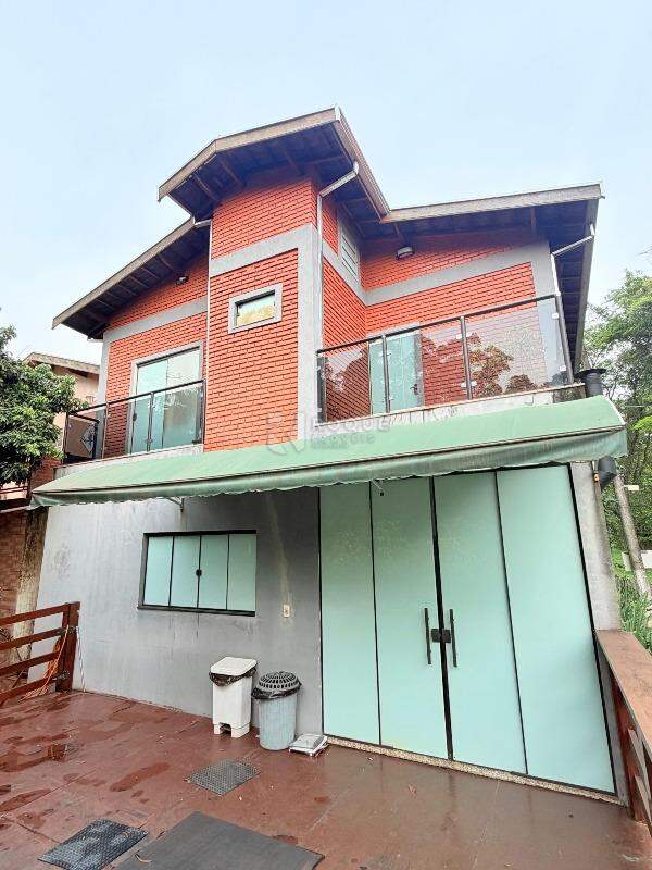 Casa em condomínio para aluguel no bairro Jardim Nova Limeira: Quintal