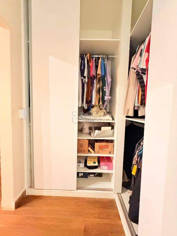 Casa em condomínio para aluguel no bairro Jardim Nova Limeira: Closet