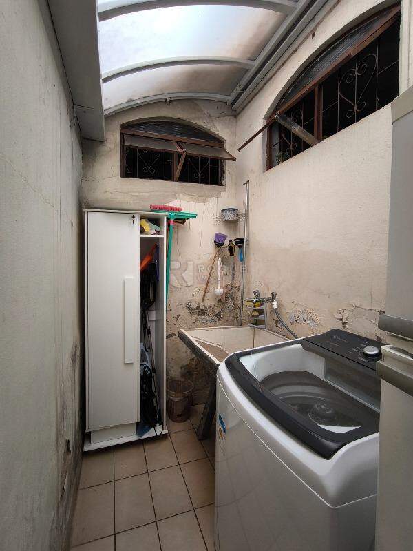 Casa em condomínio à venda no bairro Parque Egisto Ragazzo: LAVANDERIA