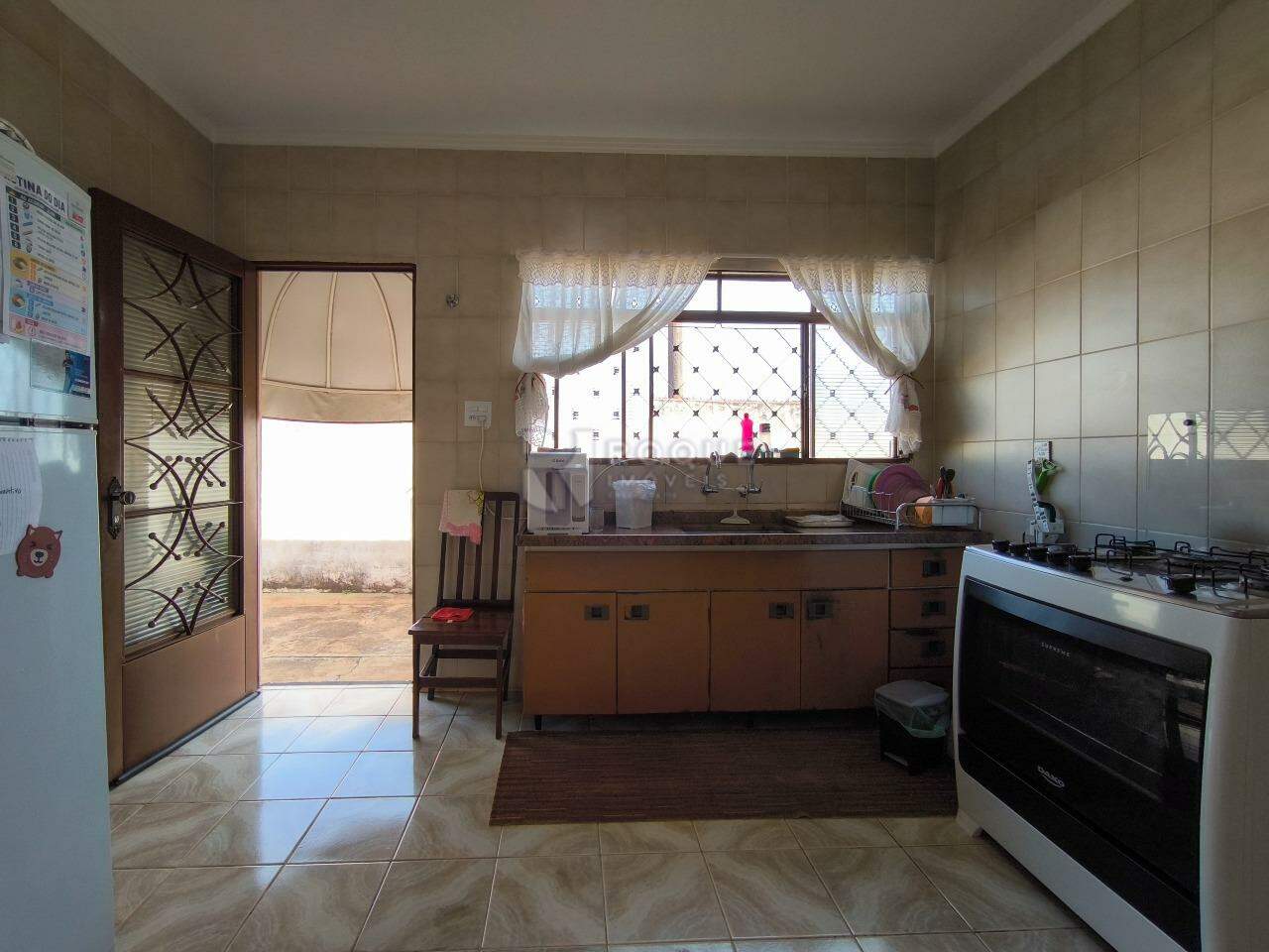 Casa em condomínio à venda no bairro Parque Egisto Ragazzo: COZINHA