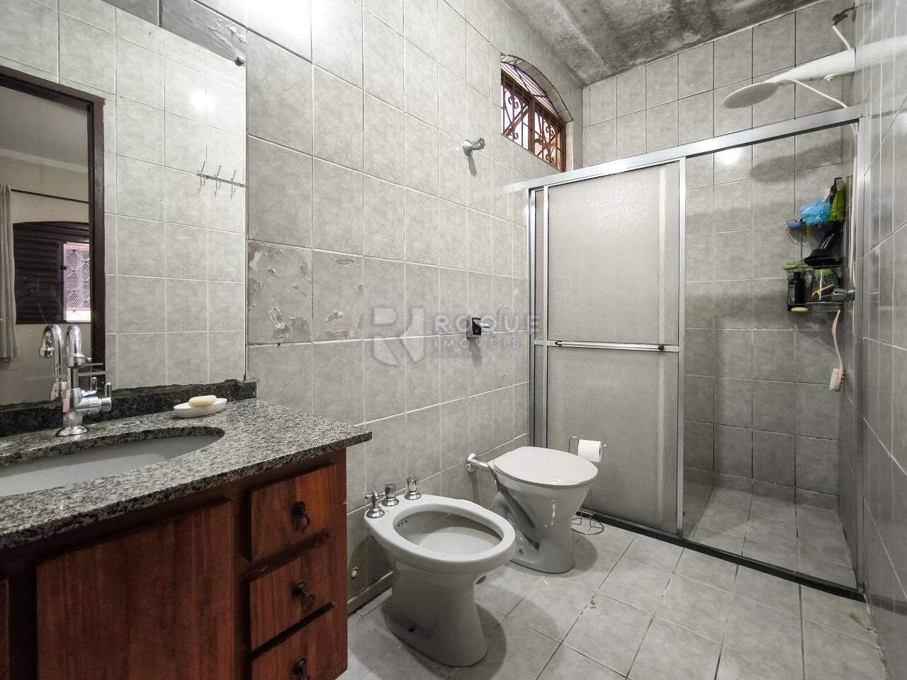 Casa em condomínio à venda no bairro Parque Egisto Ragazzo: WC SUÍTE