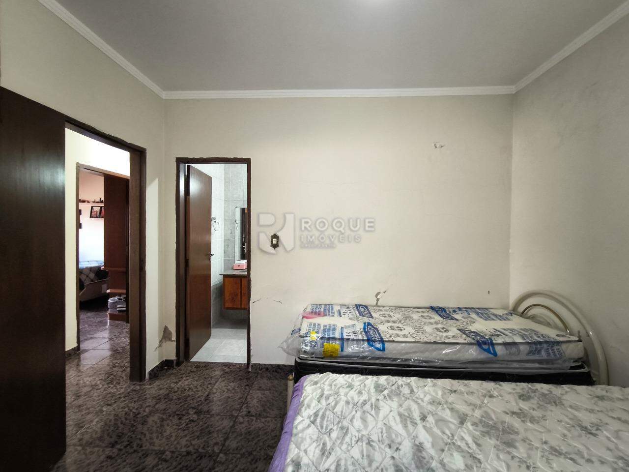 Casa em condomínio à venda no bairro Parque Egisto Ragazzo: SUÍTE