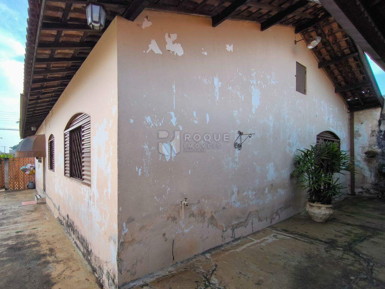 Casa em condomínio à venda no bairro Parque Egisto Ragazzo: FUNDOS
