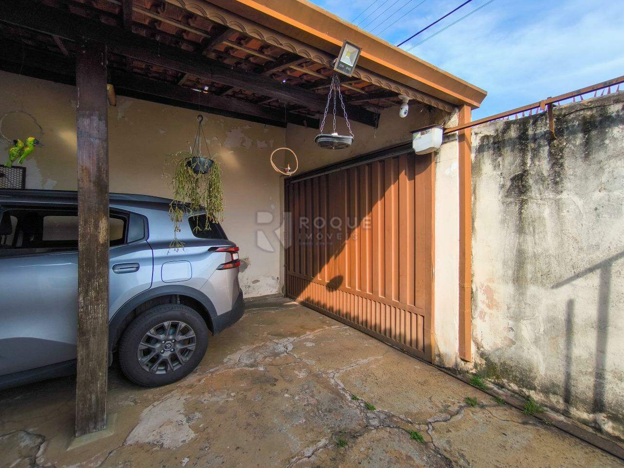 Casa em condomínio à venda no bairro Parque Egisto Ragazzo: GARAGEM