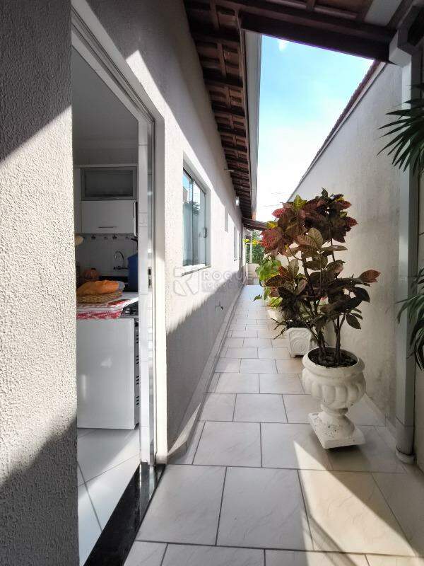 Casa Residencial à venda no bairro Vila Gioto: LATERAL EXTERNA
