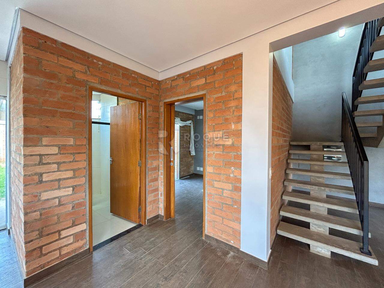 Casa em condomínio para aluguel no bairro Parque Residencial Roland: Sala