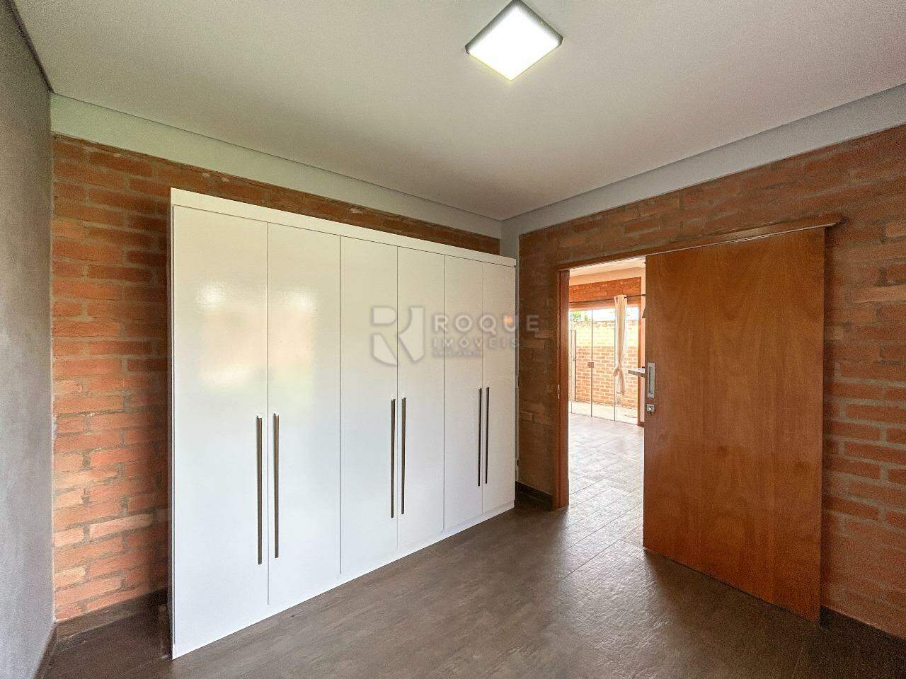 Casa em condomínio para aluguel no bairro Parque Residencial Roland: Dormitório 1