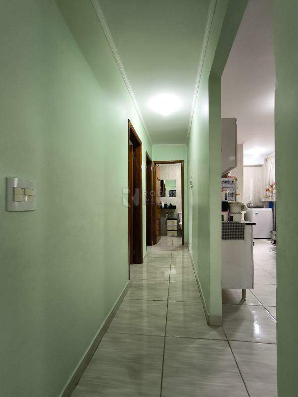 Apartamento à venda no bairro Jardim Ouro Verde: CORREDOR INTERNO