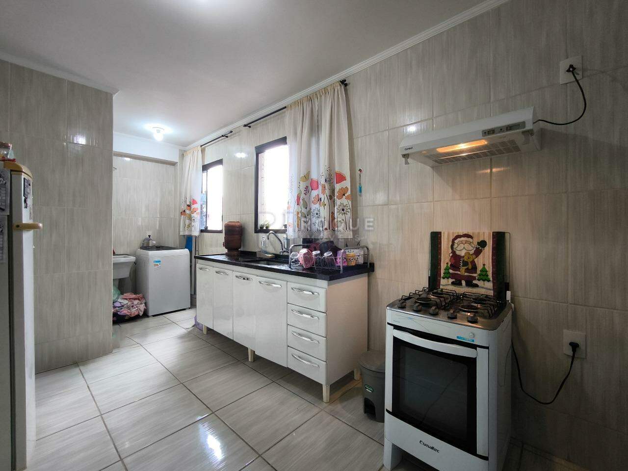 Apartamento à venda no bairro Jardim Ouro Verde: COZINHA