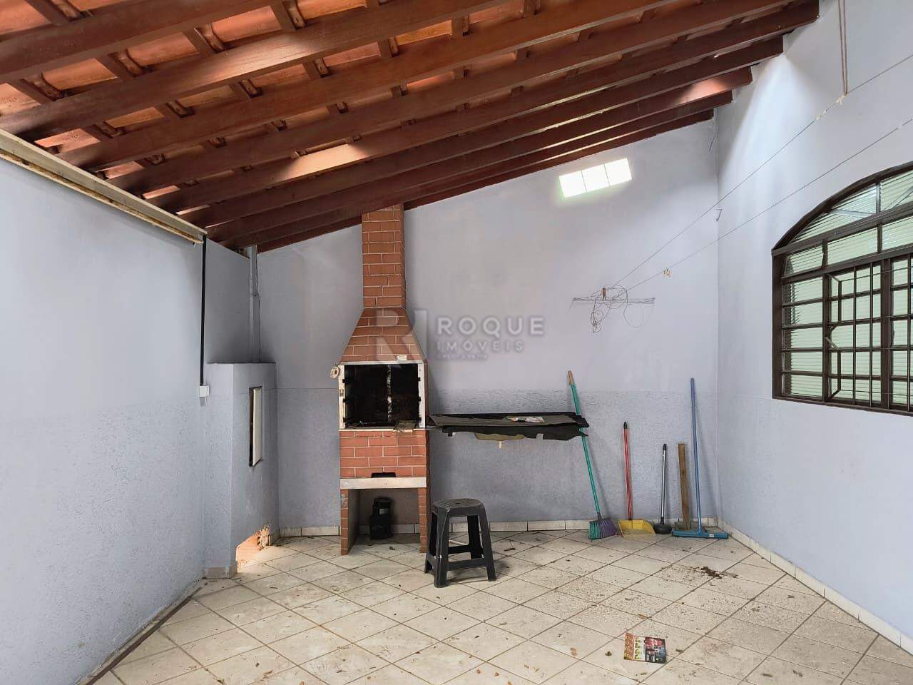 Casa Residencial para aluguel no bairro Jardim Residencial Victório Lucato: Churrasqueira