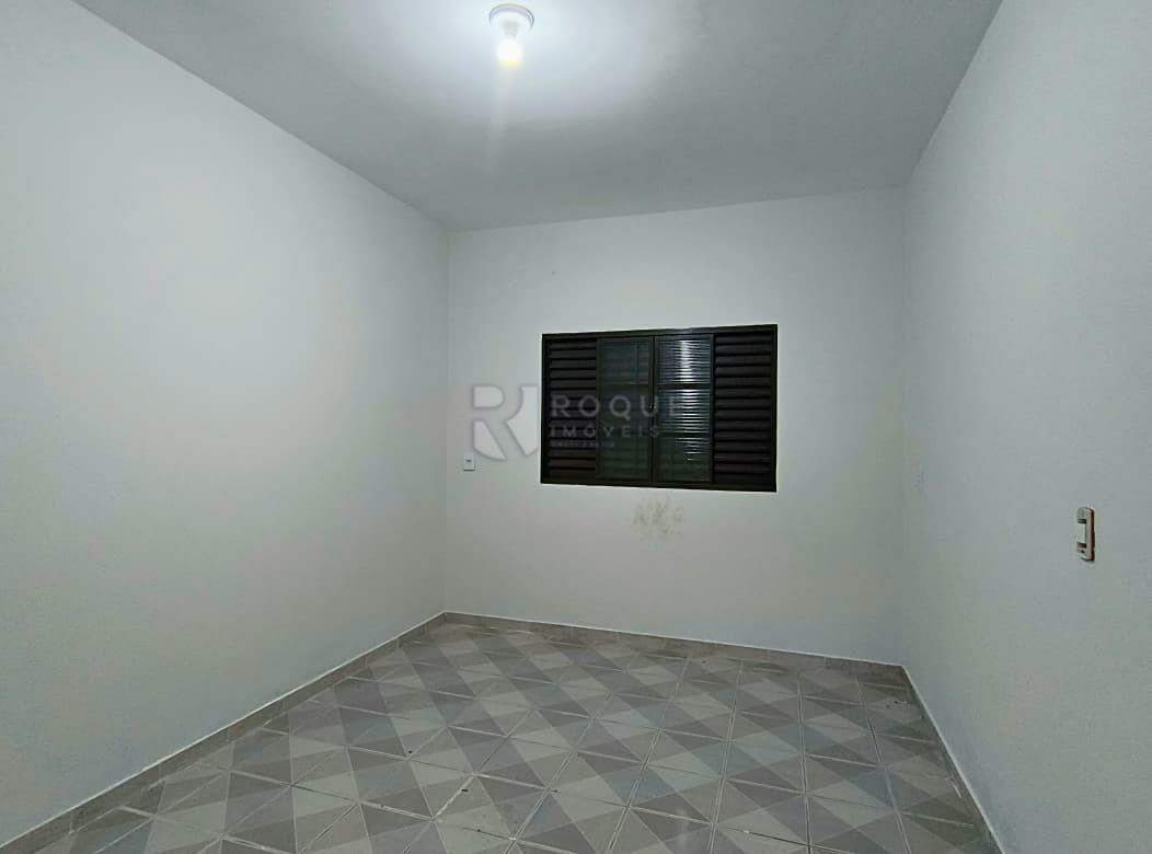 Casa Residencial para aluguel no bairro Jardim Residencial Victório Lucato: Dormitório 01