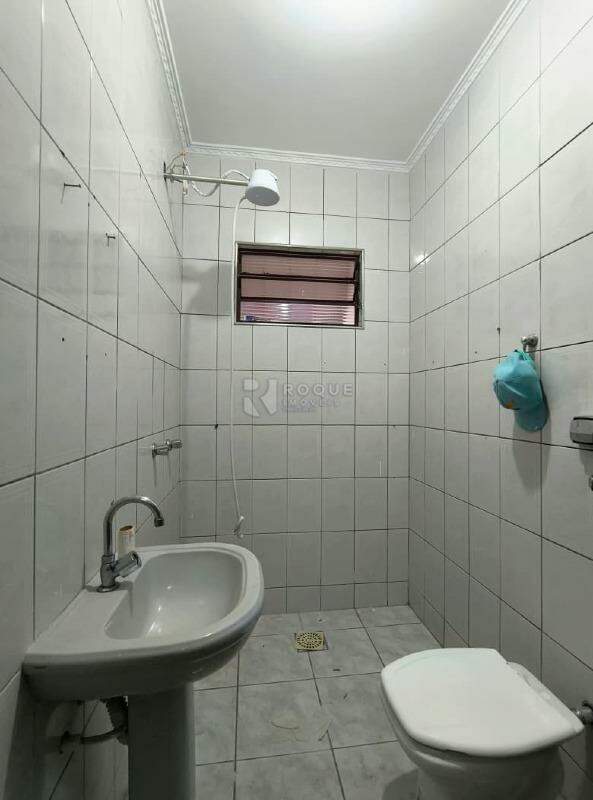 Casa Residencial para aluguel no bairro Jardim Residencial Victório Lucato: Wc social