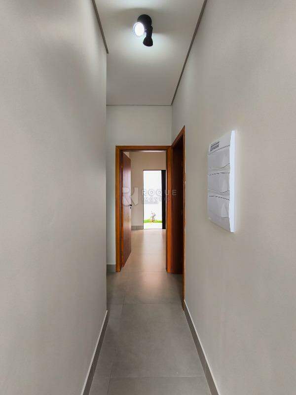 Casa Residencial à venda no bairro Jardim Marajoara: CORREDOR INTERNO