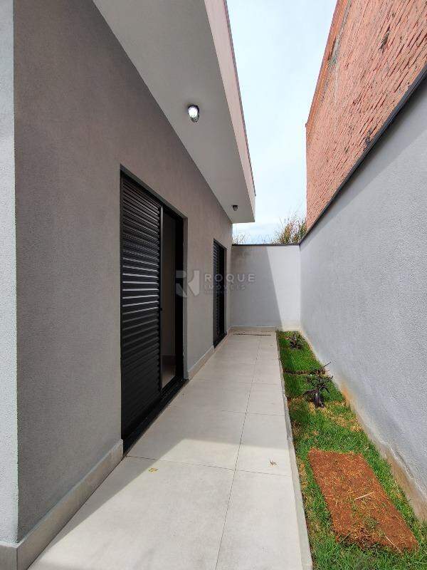 Casa Residencial à venda no bairro Jardim Marajoara: FUNDOS