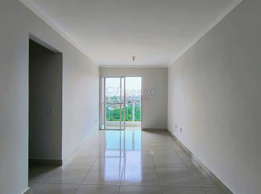 Apartamento para aluguel no bairro Vila Teixeira Marques: Sala