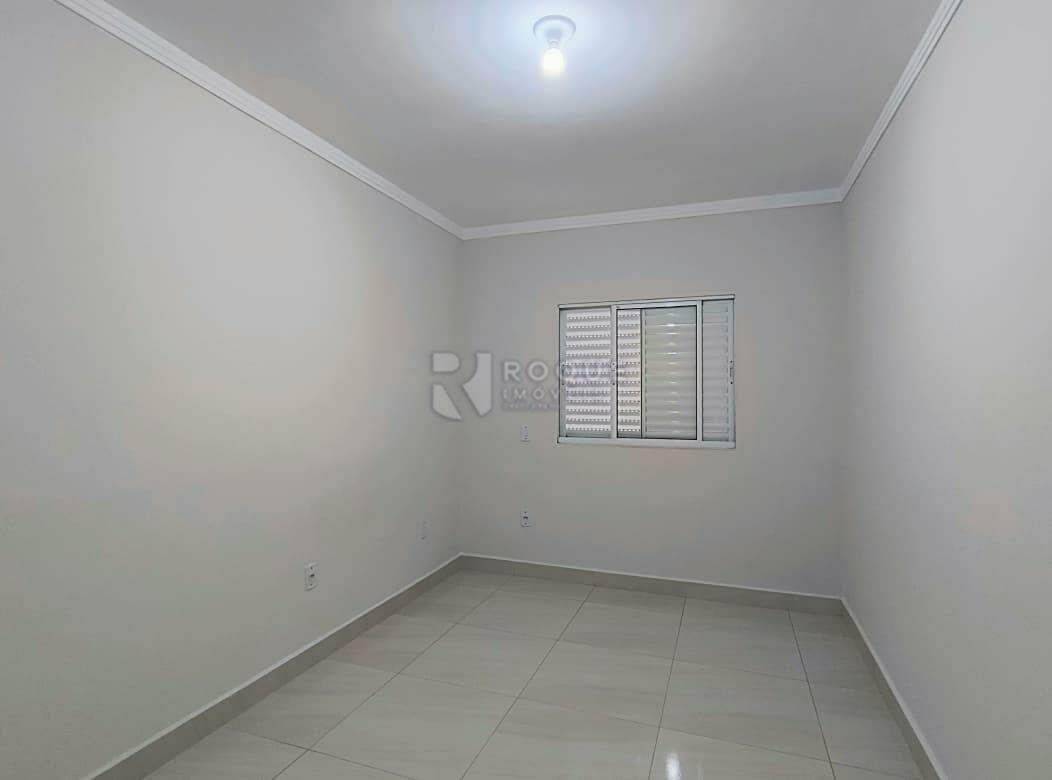 Apartamento para aluguel no bairro Vila Teixeira Marques: Dormitório 02