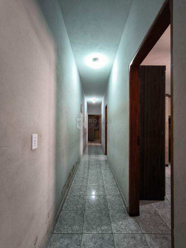 Casa Residencial à venda no bairro Jardim Gustavo Peccinini: CORREDOR INTERNO