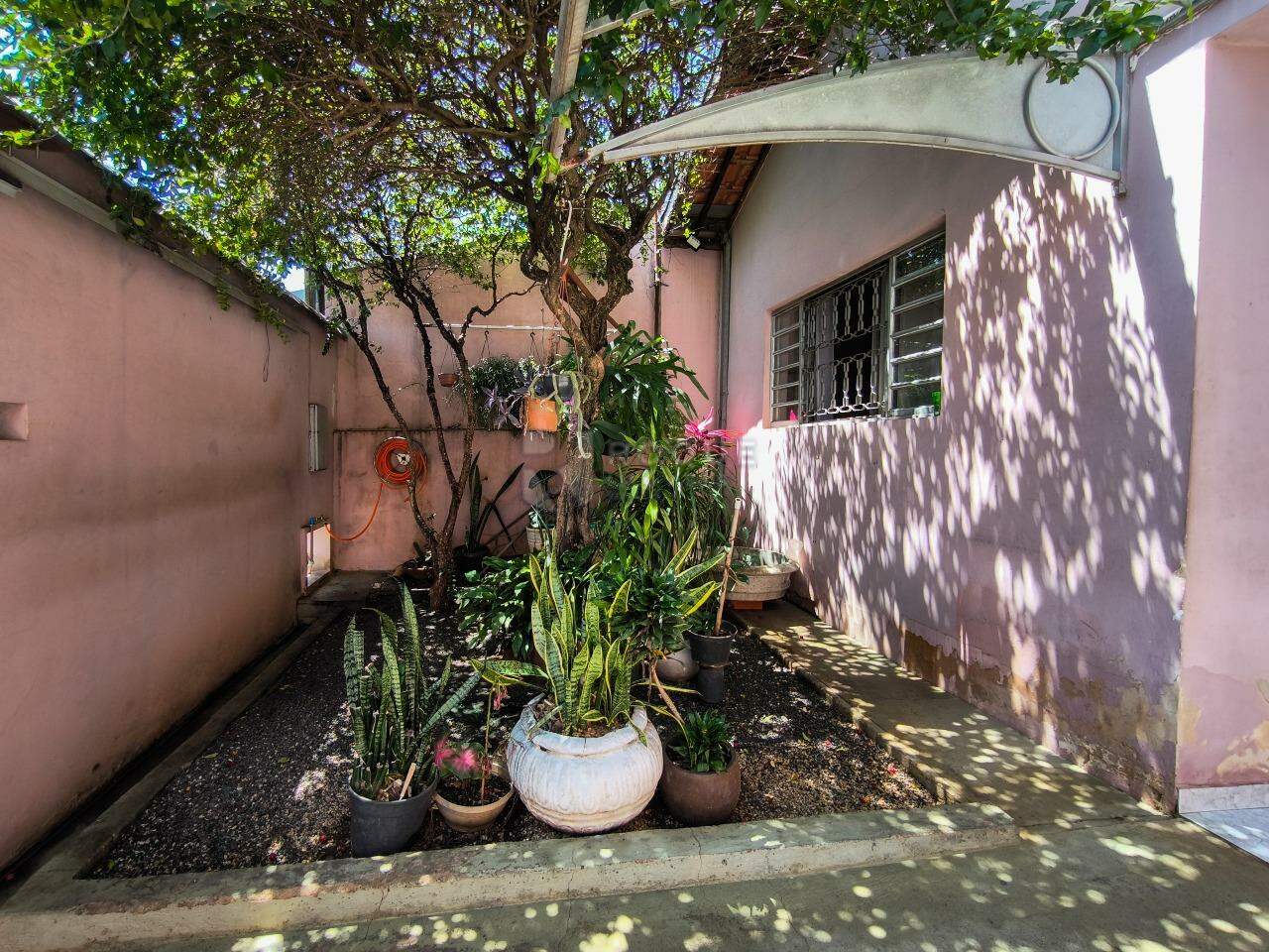 Casa Residencial à venda no bairro Jardim Gustavo Peccinini: JARDIM
