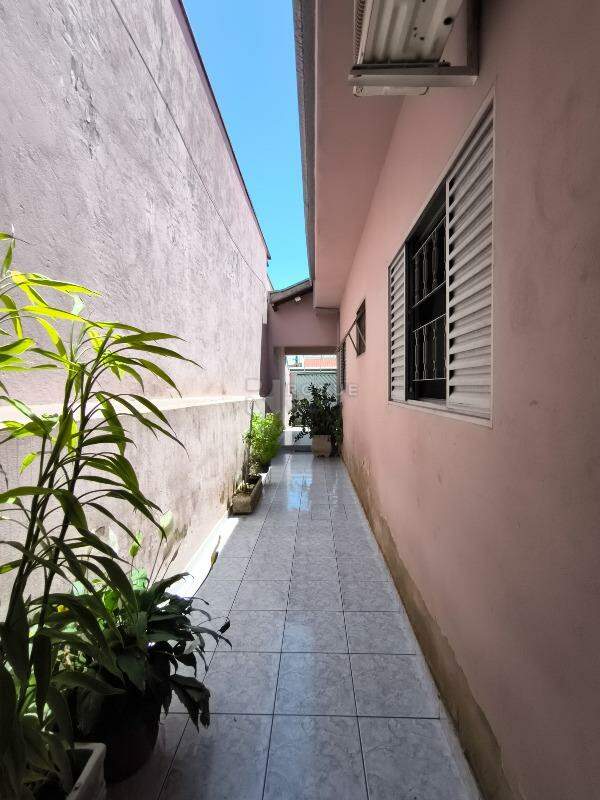 Casa Residencial à venda no bairro Jardim Gustavo Peccinini: LATERAL EXTERNA