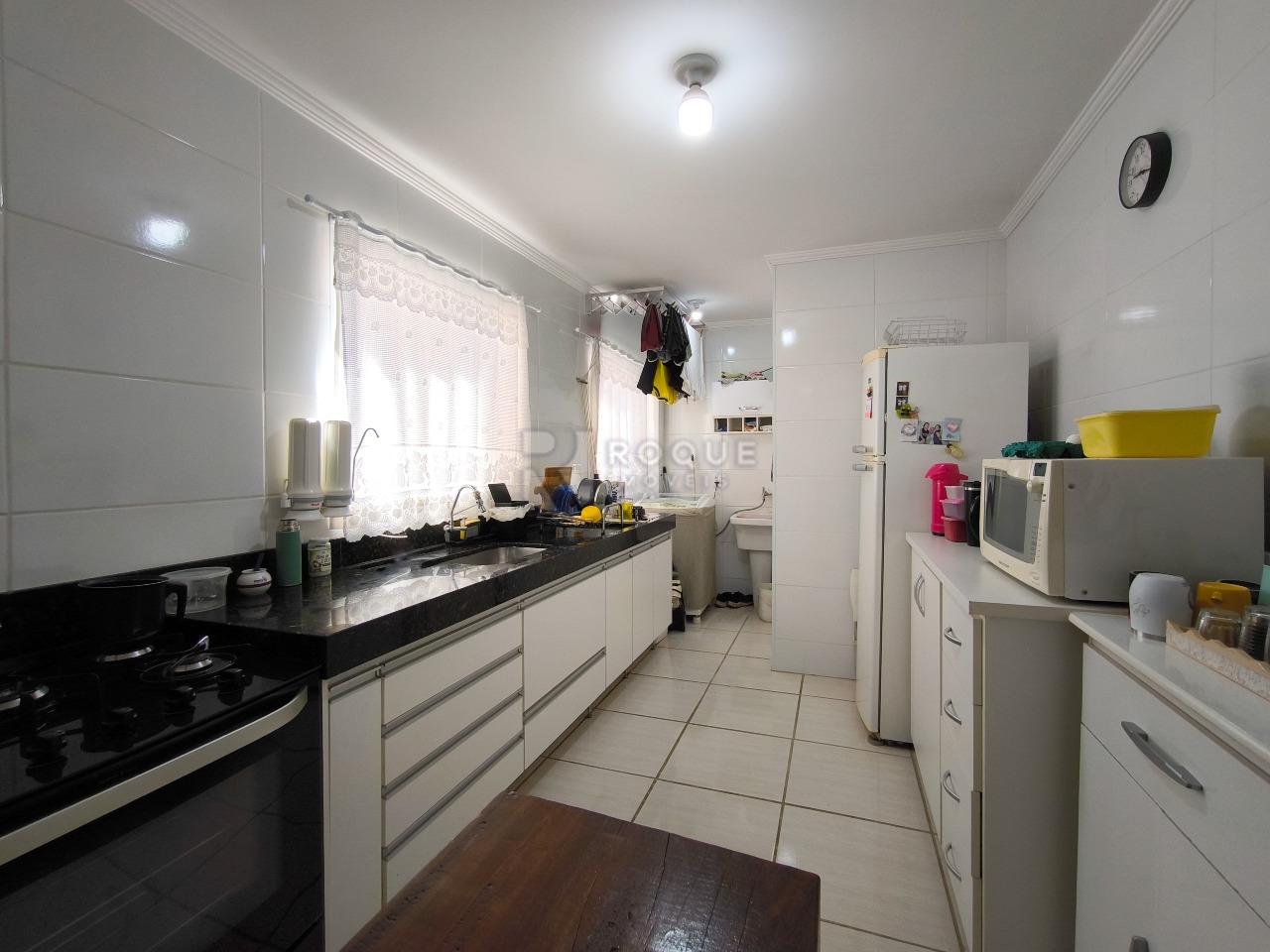 Apartamento à venda no bairro Jardim São Roque: COZINHA