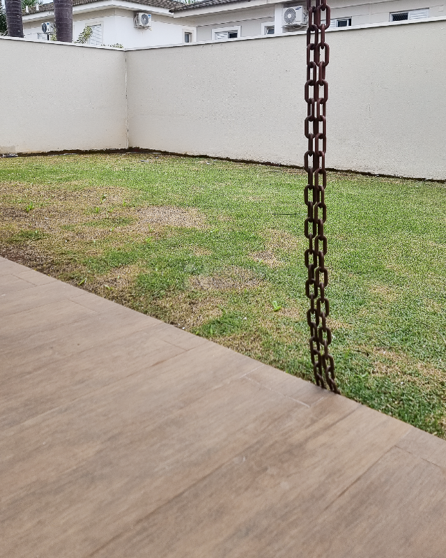 Casa em condomínio à venda no bairro Jardim Montezuma: Quintal