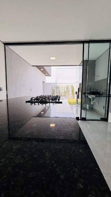 Casa em condomínio à venda no bairro Residenciais Fazenda Itapema: