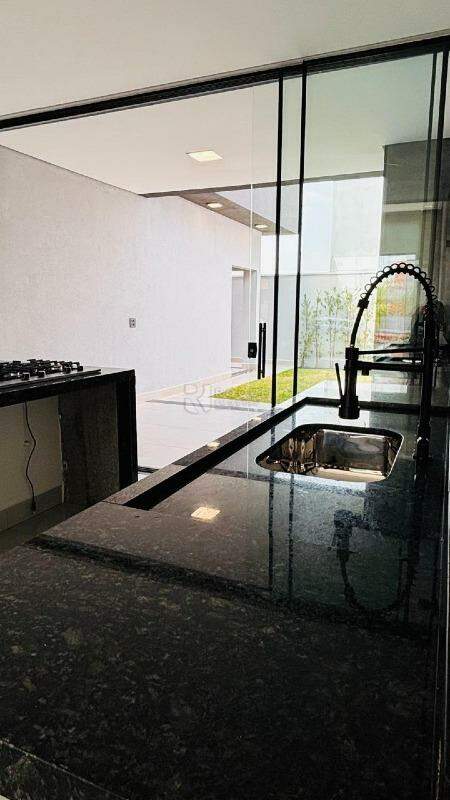 Casa em condomínio à venda no bairro Residenciais Fazenda Itapema: