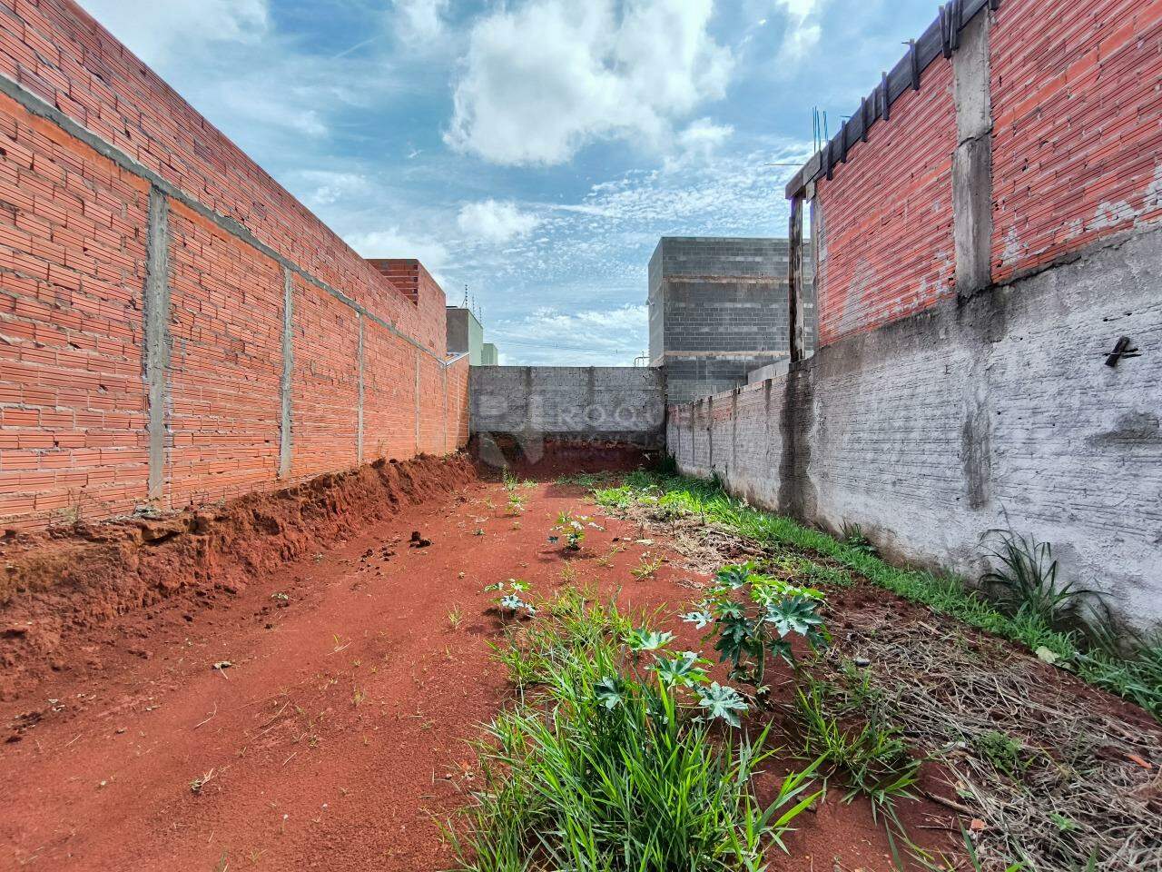 Terreno à venda no bairro Jardim Campo Verde II: 