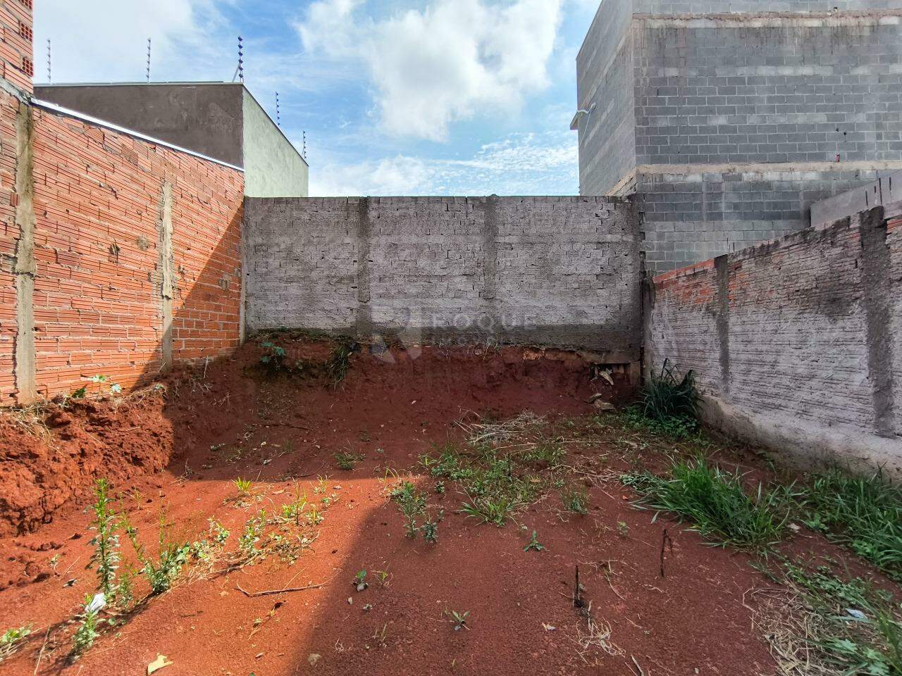 Terreno à venda no bairro Jardim Campo Verde II: 