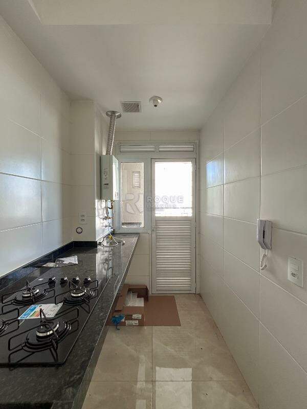 Apartamento para aluguel no bairro Chácara Boa Vista da Graminha: Área de serviço