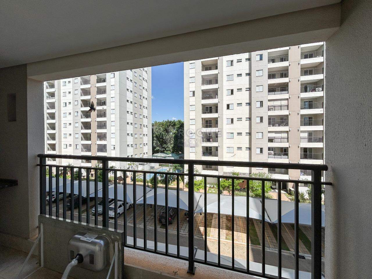 Apartamento para aluguel no bairro Chácara Boa Vista da Graminha: Sacada