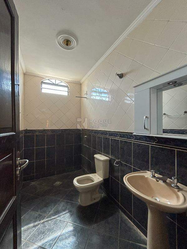 Casa Residencial para aluguel no bairro Parque Hippolyto: WC social 