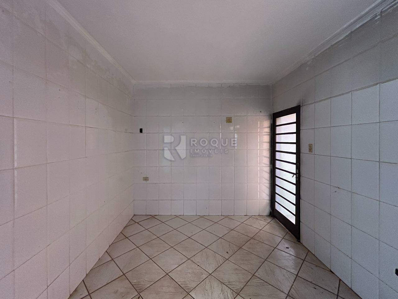 Casa Residencial para aluguel no bairro Parque Hippolyto: Cozinha 