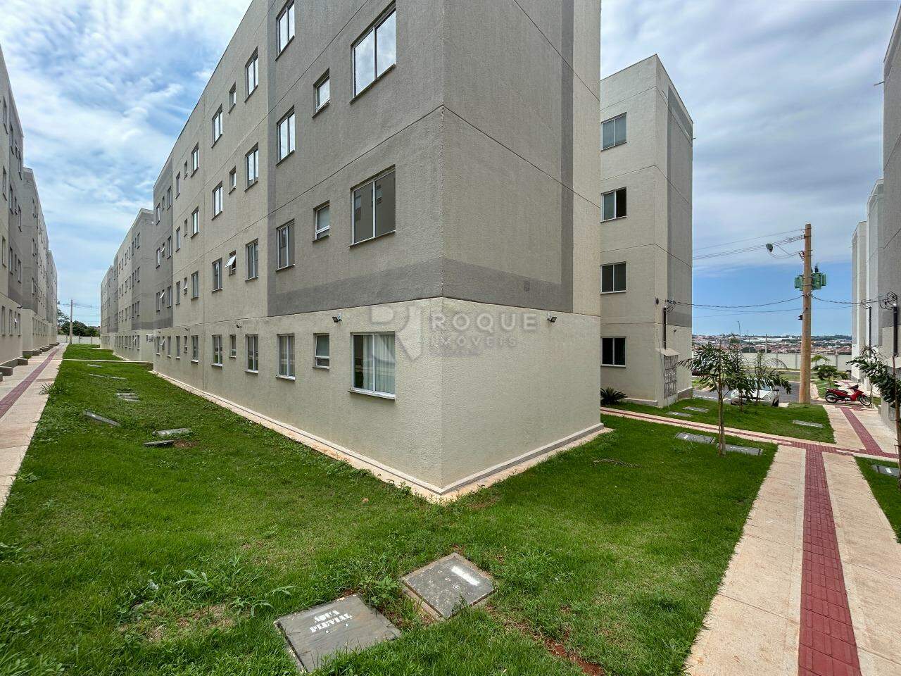 Apartamento para aluguel no bairro Fazenda Duas Barras: Condomínio 