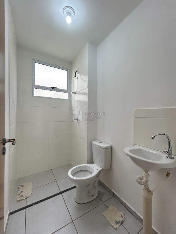 Apartamento para aluguel no bairro Fazenda Duas Barras: WC social 